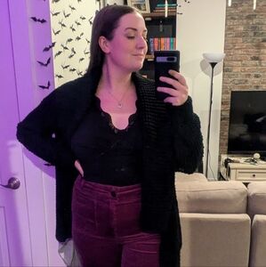 Meet your Posher, Christina 🩷✨🛍️